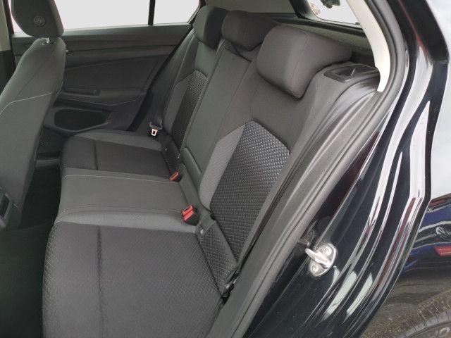 Volkswagen Golf 8 2.0 TDI DSG Active AHK ACC NAVI CAM foto 14