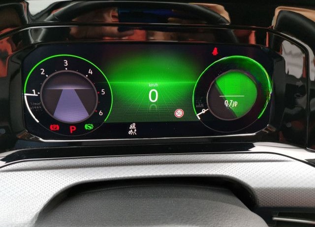 Volkswagen Golf 8 2.0 TDI DSG Active AHK ACC NAVI CAM foto 15