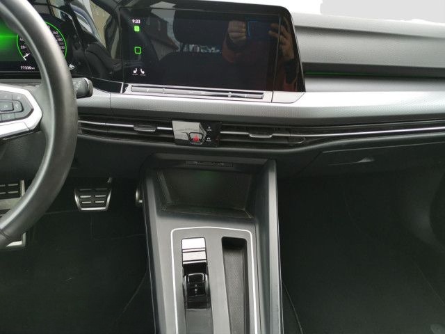 Volkswagen Golf 8 2.0 TDI DSG Active AHK ACC NAVI CAM foto 16