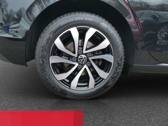 Volkswagen Golf 8 2.0 TDI DSG Active AHK ACC NAVI CAM foto 9