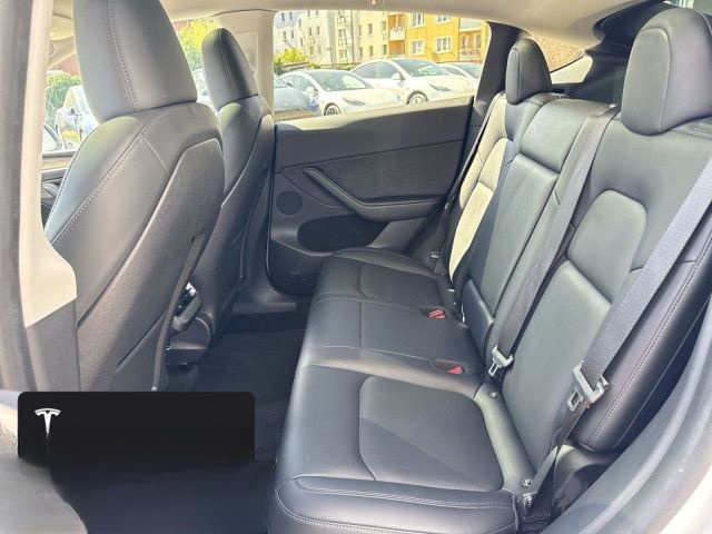 Tesla Model Y Long Range AWD foto 12