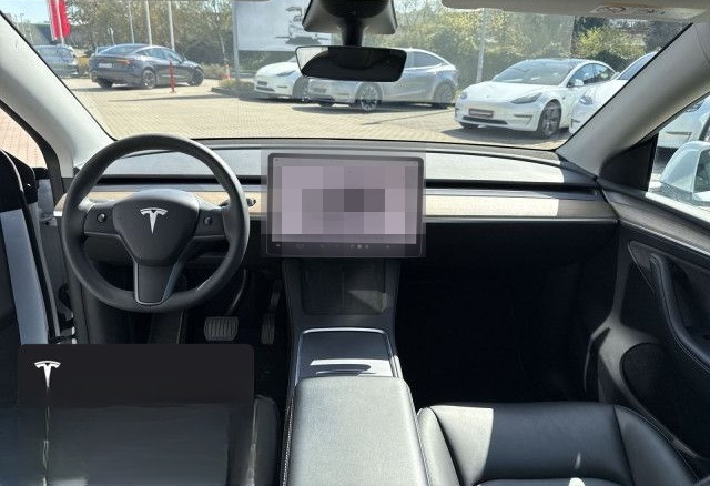 Tesla Model Y Long Range AWD foto 14