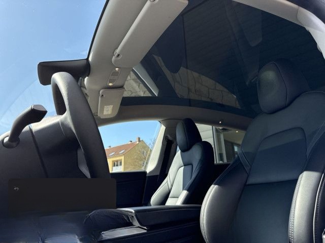 Tesla Model Y Long Range AWD foto 18