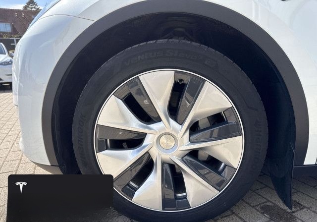 Tesla Model Y Long Range AWD foto 7