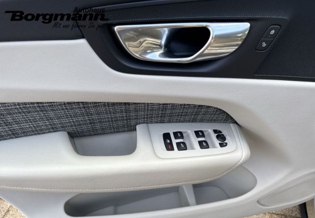 Volvo XC60 Momentum 2WD PDC - Tempomat - AHK - Navi foto 12