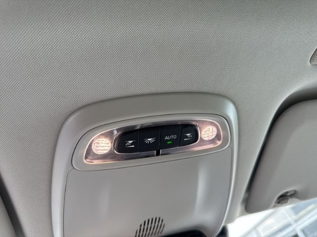 Volvo XC60 Momentum 2WD PDC - Tempomat - AHK - Navi foto 22