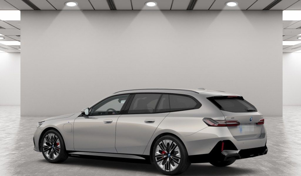 BMW 550e xDrive Touring Sportp. Dig.Cockpit LED V+H foto 6