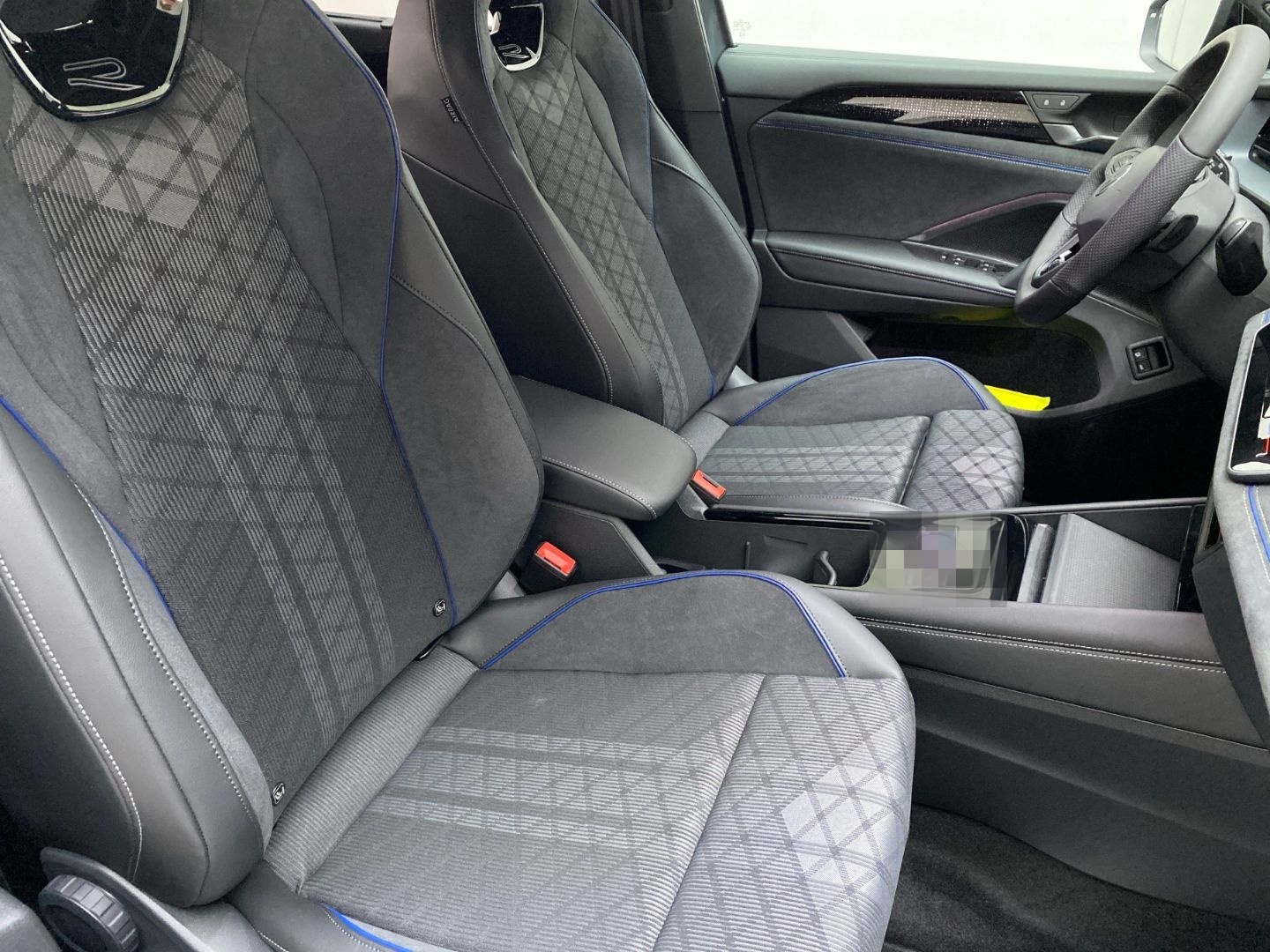 Volkswagen Tayron 1.5 TSI eHybrid R-Line AHK Sportpaket foto 10