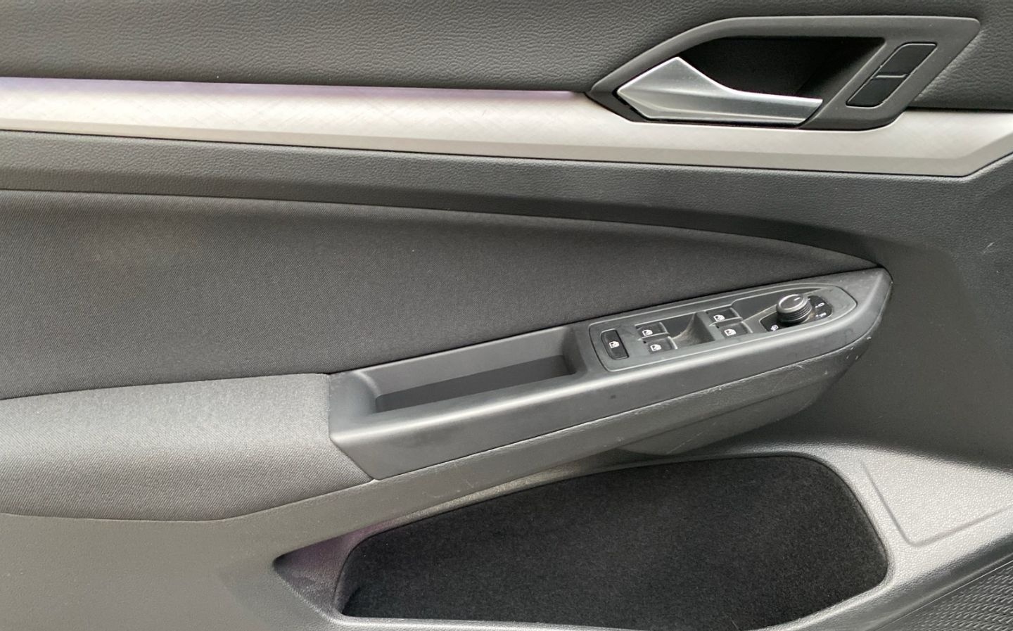 Volkswagen Golf VIII 2.0 TDI Life STANDHZG PANODACH NAVI foto 6