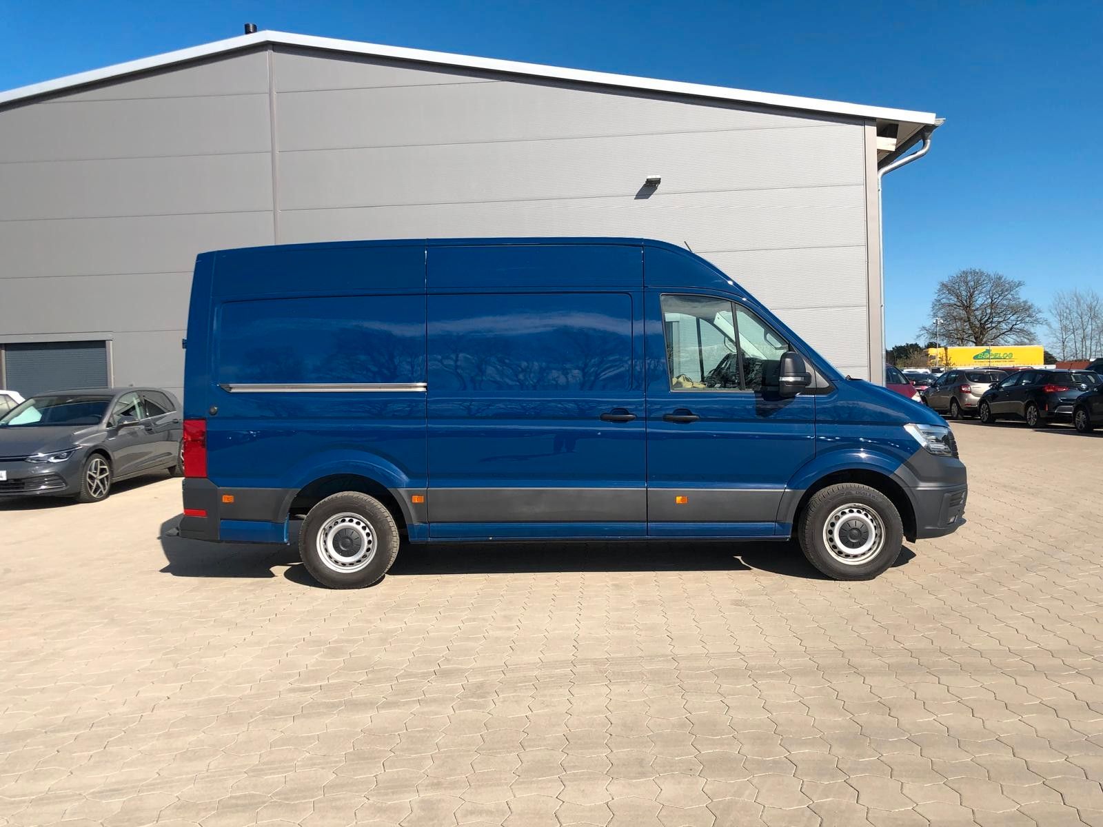 Volkswagen Crafter Kasten Kasten 35 mittellang Hochdach 4MO foto 2