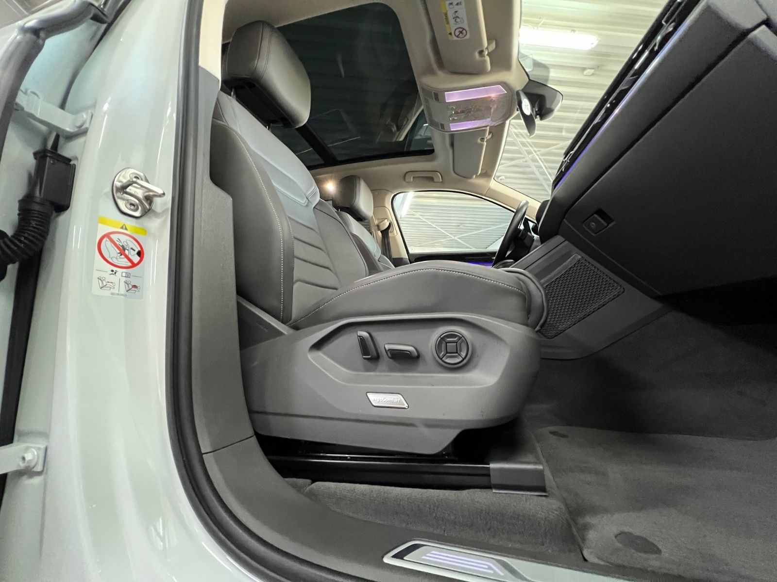 Volkswagen Touareg 3.0 V6 TSI Atmosphere 4M eHybrid SUPER foto 17