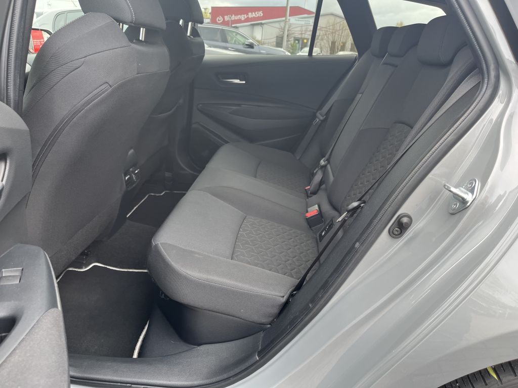 Toyota Corolla 2.0 Hybrid Touring Sports Club foto 12