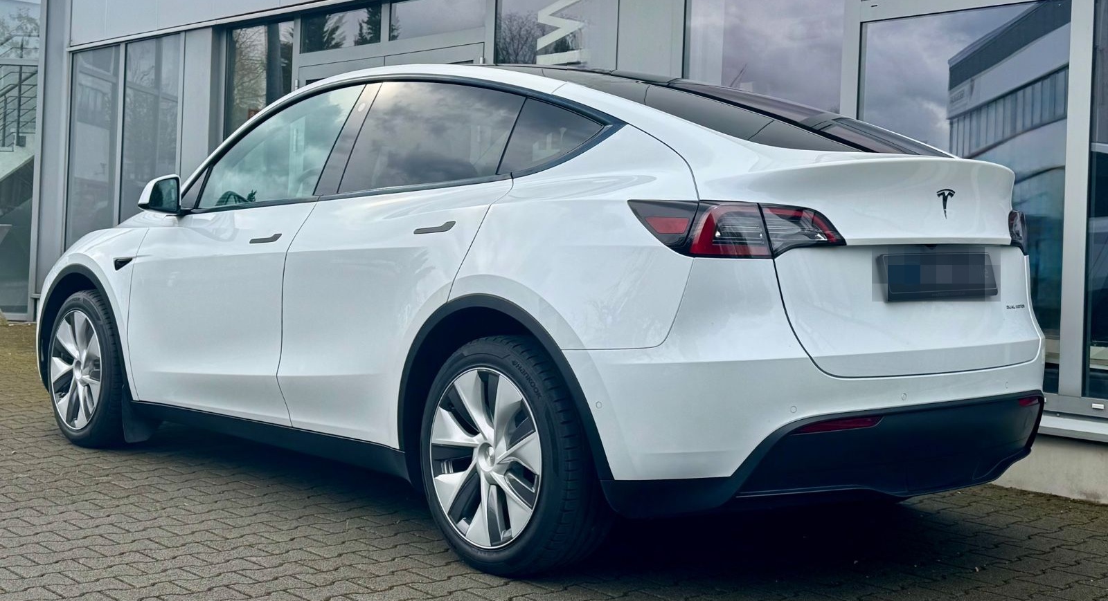 Tesla Model Y Long Range 19" VAT AHK foto 7