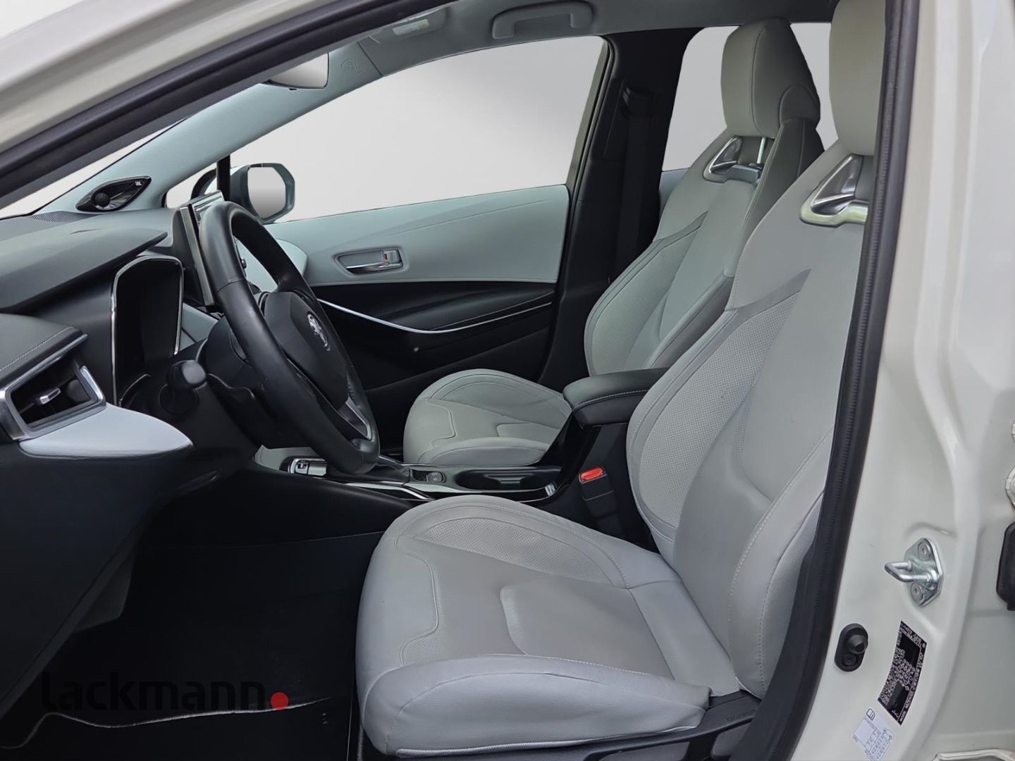 Toyota Corolla TS 2.0 Hybrid Lounge  *Navi*Leder*Techni foto 9