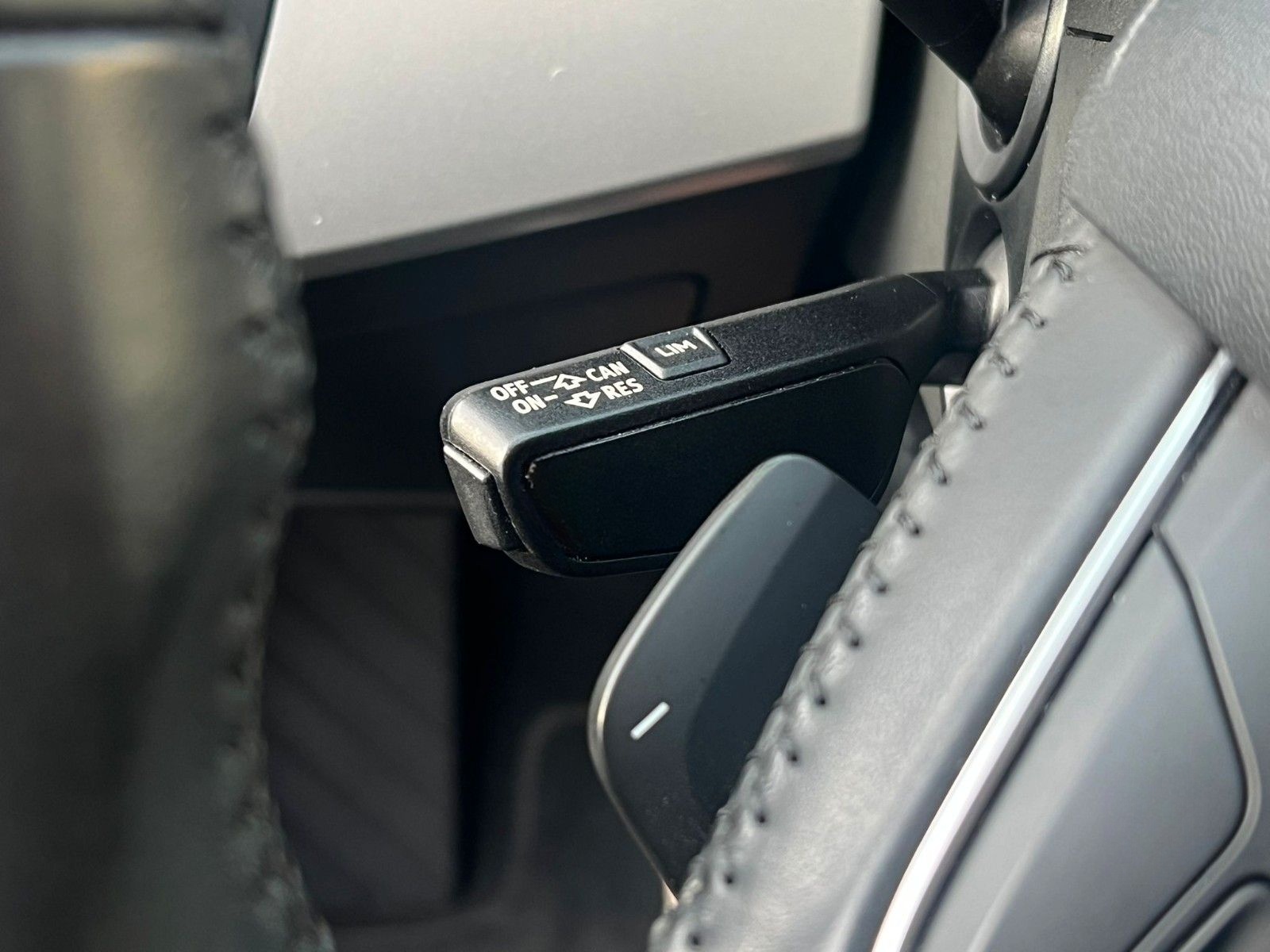 Audi A4 3.0 TDI Lim. quattro Totwinkel Kamera AHK foto 17