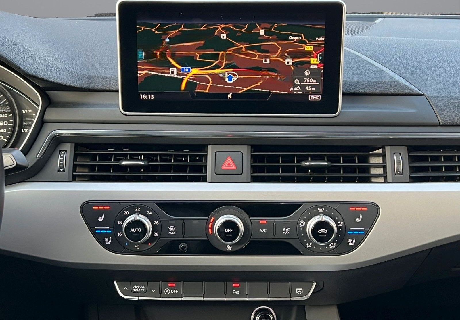 Audi A4 3.0 TDI Lim. quattro Totwinkel Kamera AHK foto 19