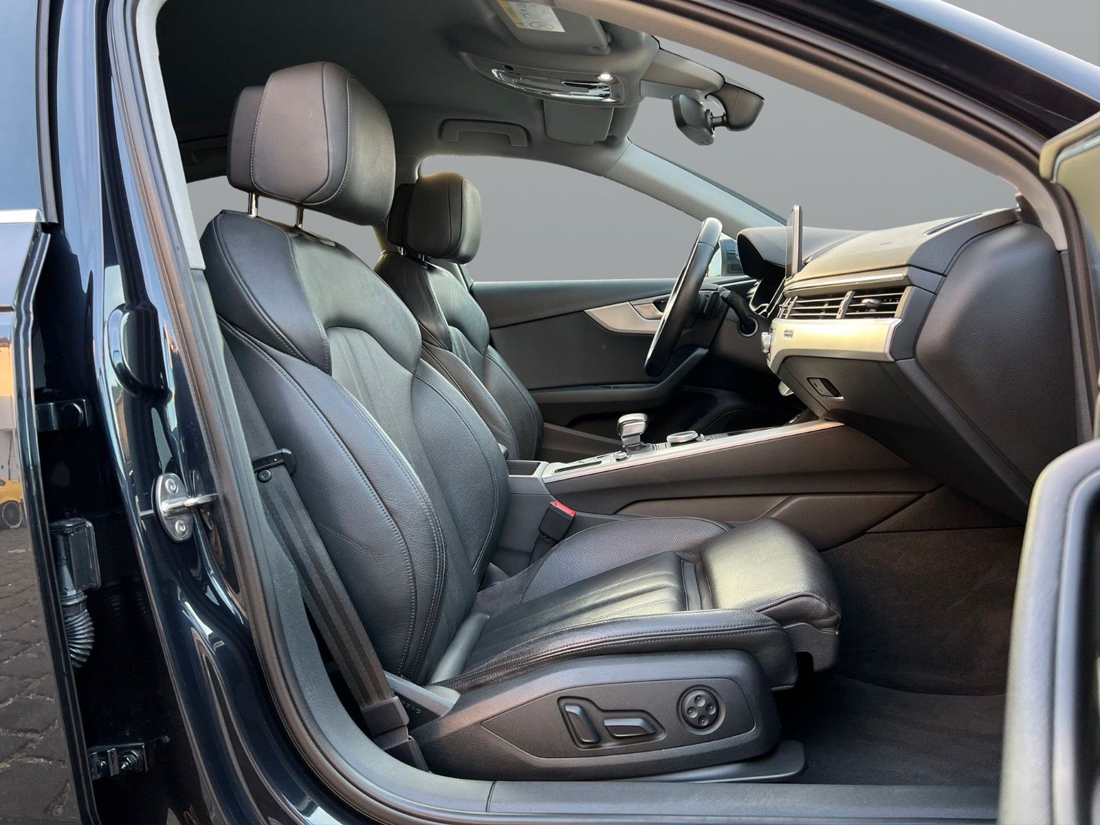 Audi A4 3.0 TDI Lim. quattro Totwinkel Kamera AHK foto 24