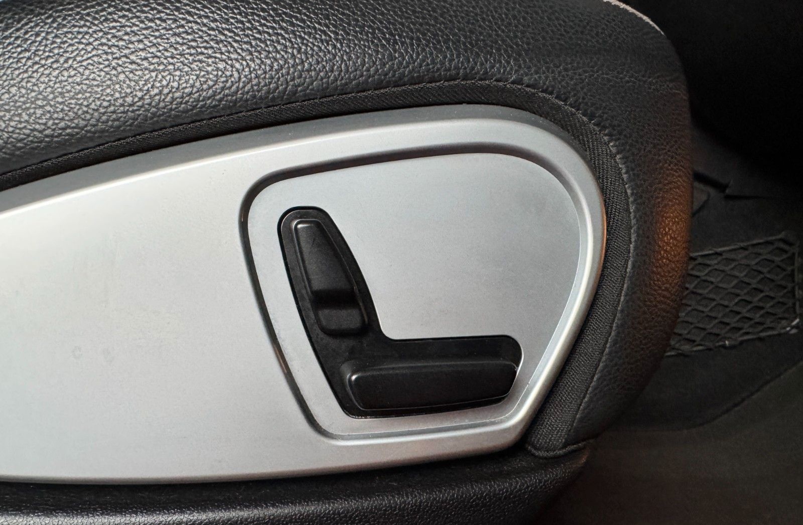 Mercedes-Benz ML 350 CDI 4Matic SportPaket BiXenon AHK 3,5T foto 25