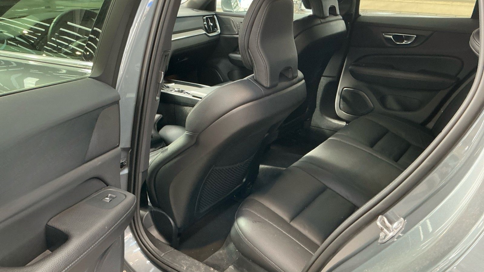 Volvo V60 2.0 T5 250PS GEATRONIC*INSCRIPTION*LEDER*AHK foto 18