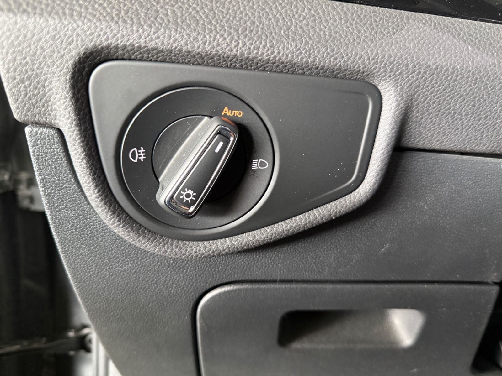 Volkswagen Touran DSG ALC ACC PDC SH Carplay AndroidAuto foto 13