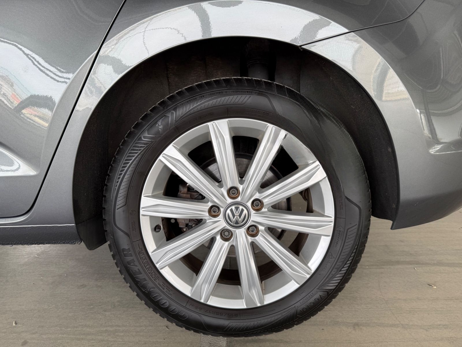 Volkswagen Touran DSG ALC ACC PDC SH Carplay AndroidAuto foto 5