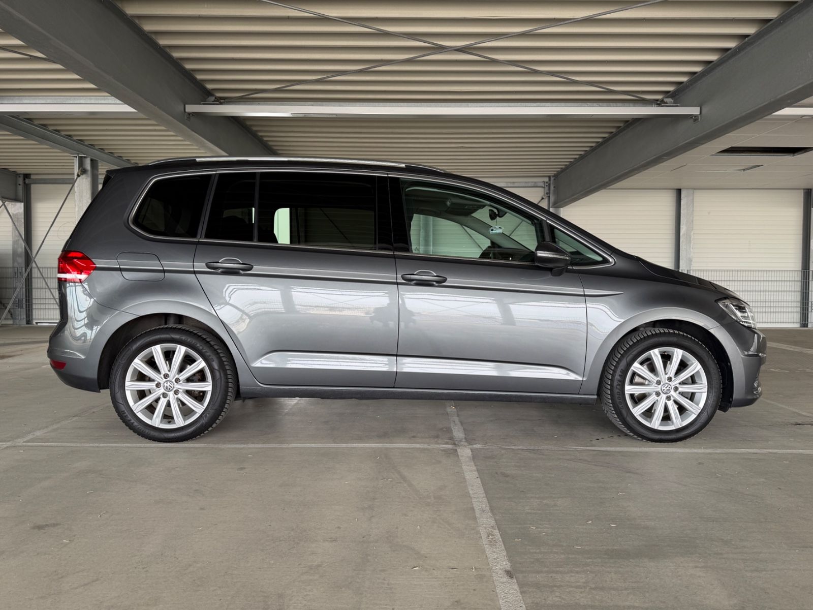 Volkswagen Touran DSG ALC ACC PDC SH Carplay AndroidAuto foto 6
