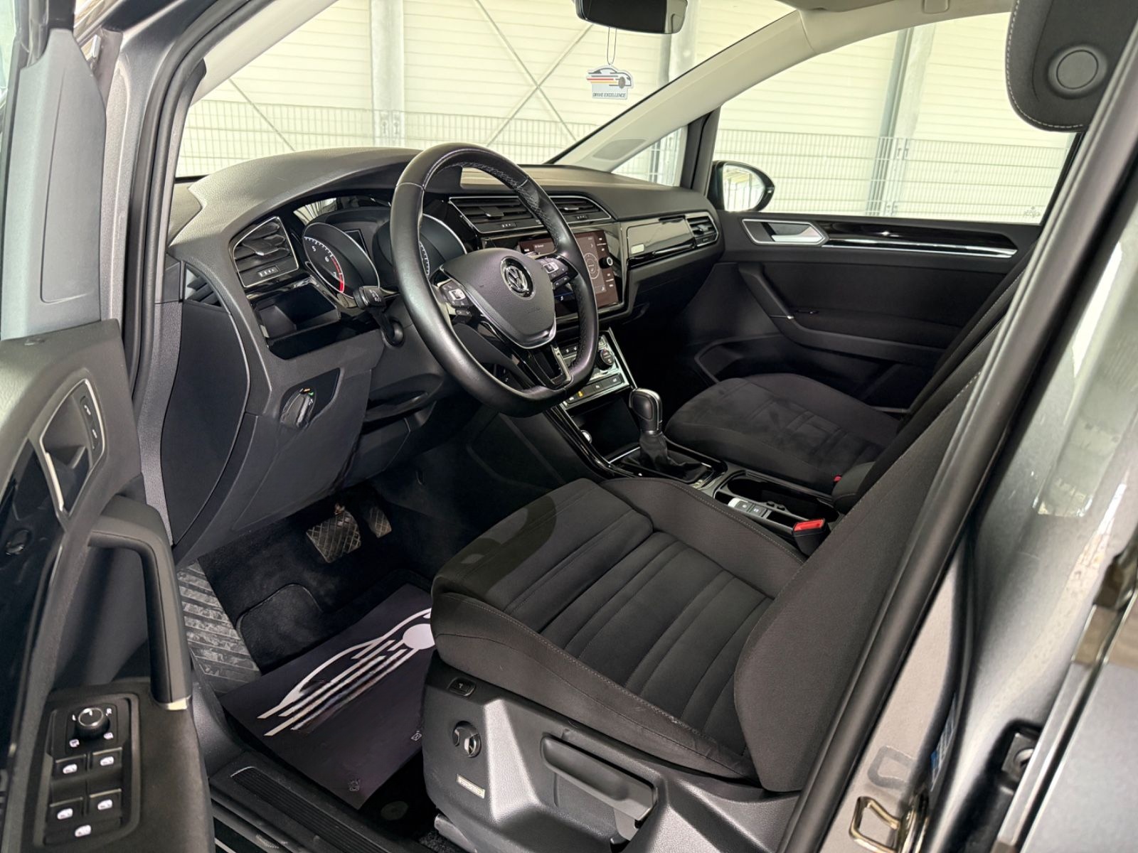 Volkswagen Touran DSG ALC ACC PDC SH Carplay AndroidAuto foto 10