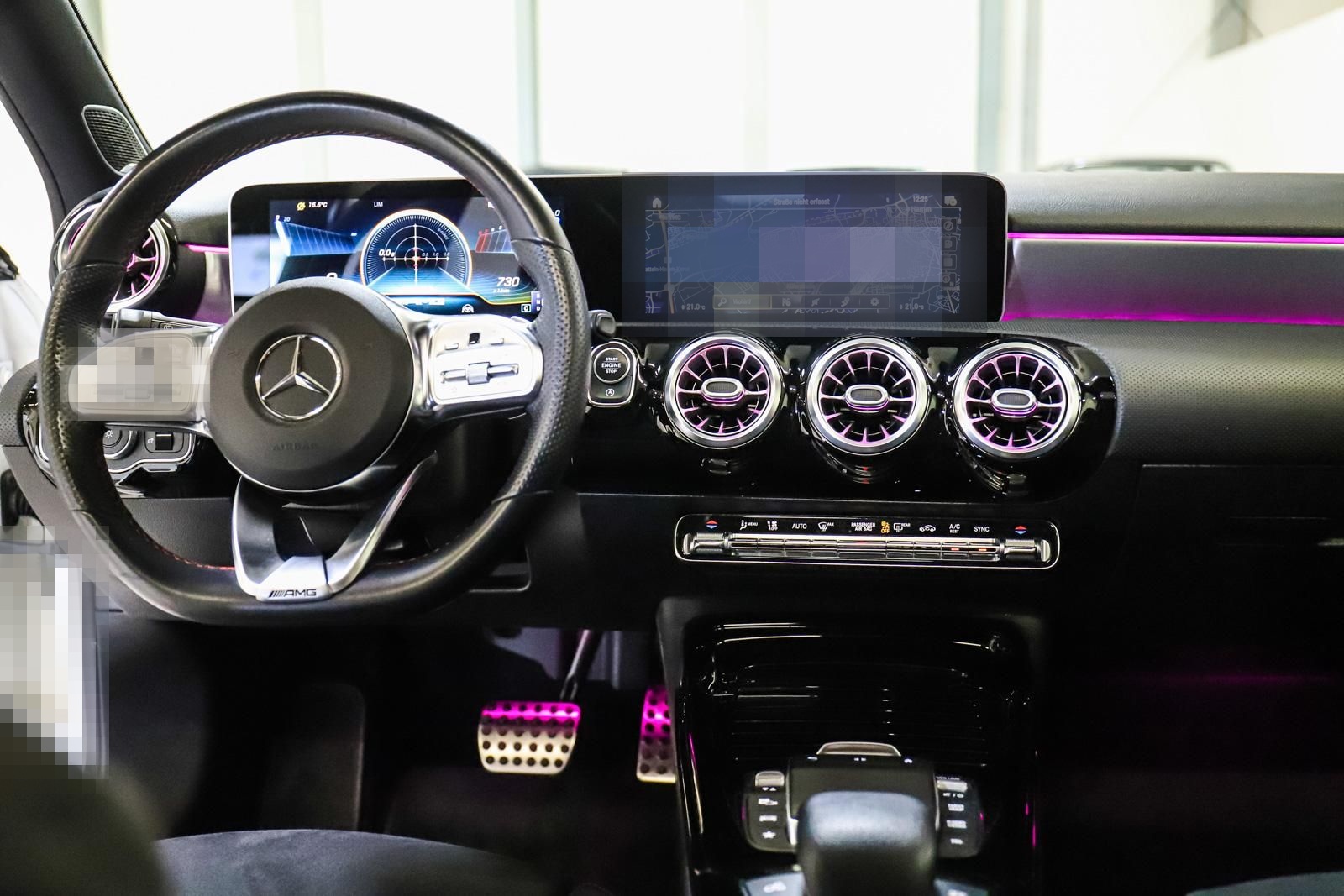 Mercedes-Benz A 45 AMG 4Matic LED PANO 360° BURMESTER AERO foto 14