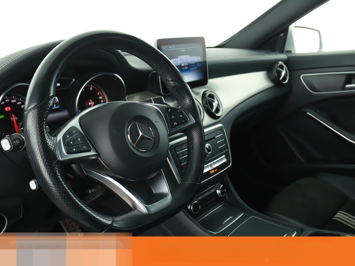 Mercedes-Benz CLA-Klasse CLA 180 Shooting Brake AMG Line Aut. foto 11