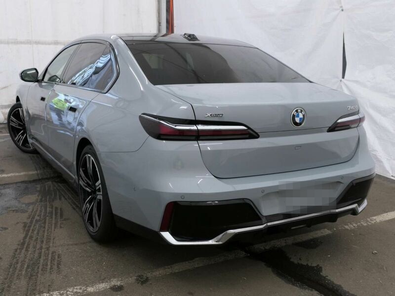 BMW 740d xDr. M Sportpaket Pano Park+ Standh. ACC Hu foto 2