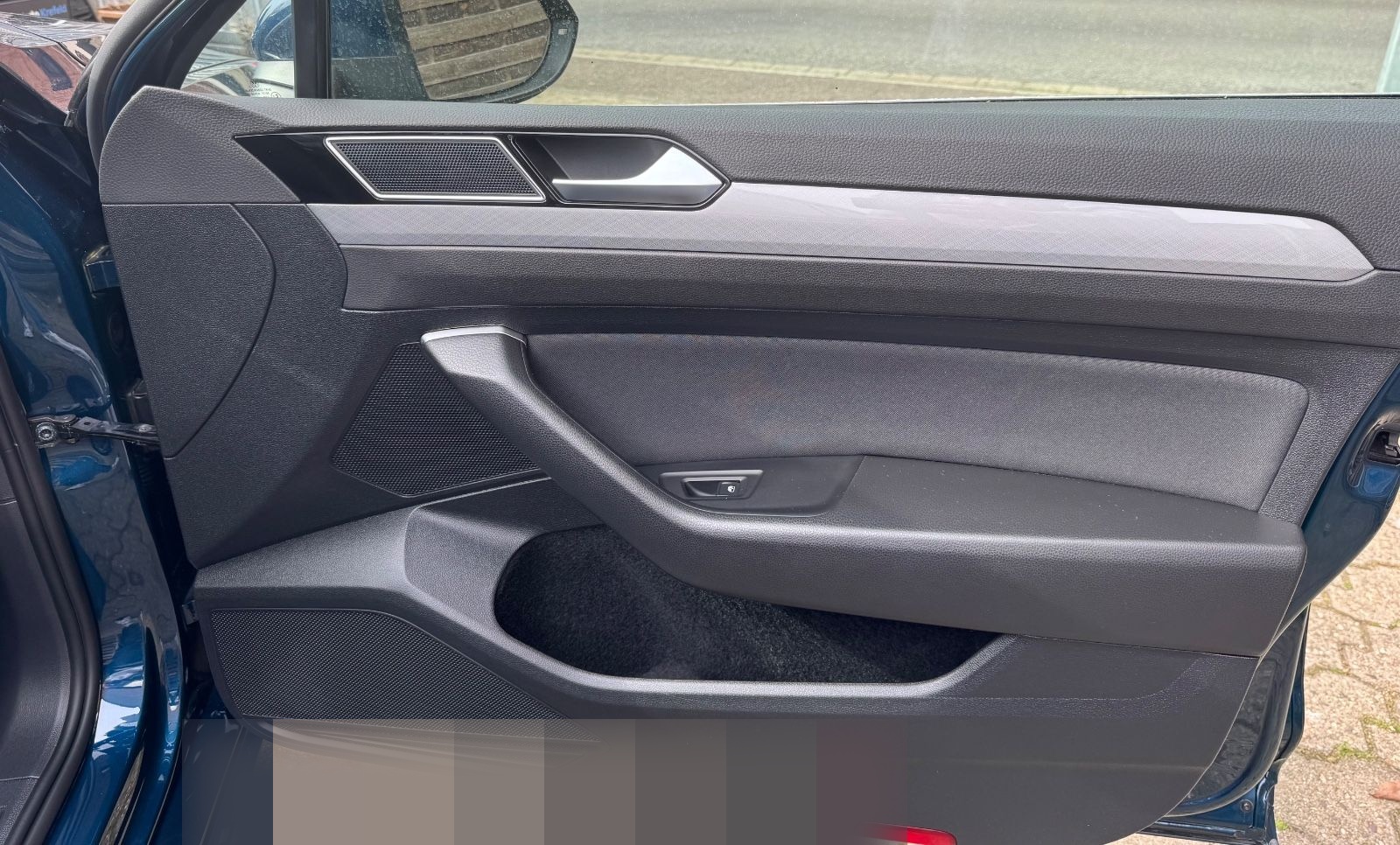 Volkswagen Passat Variant 1.5 TSI DSG Business LED AHK Navi foto 18