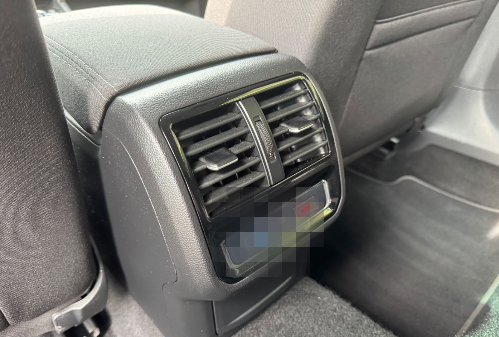 Volkswagen Passat Variant 1.5 TSI DSG Business LED AHK Navi foto 20