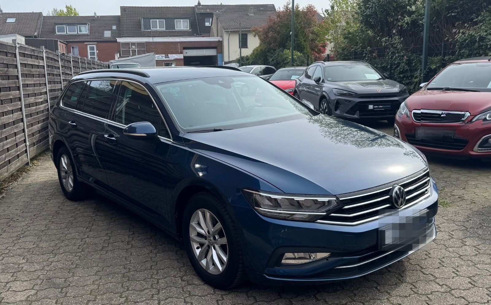 Volkswagen Passat Variant 1.5 TSI DSG Business LED AHK Navi foto 3