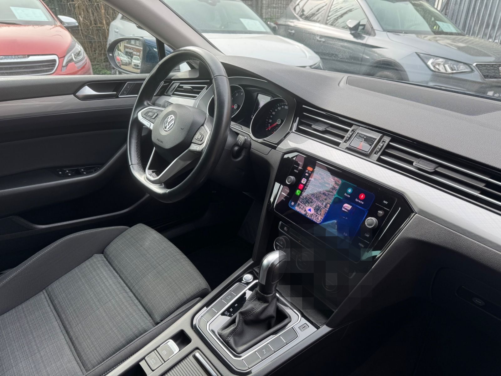 Volkswagen Passat Variant 1.5 TSI DSG Business LED AHK Navi foto 22