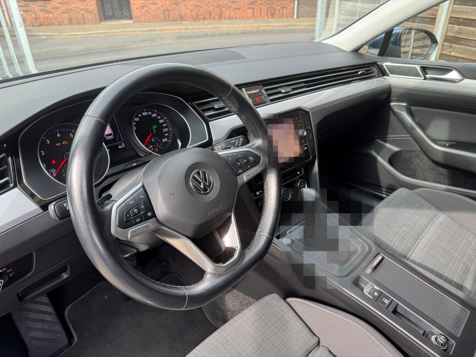 Volkswagen Passat Variant 1.5 TSI DSG Business LED AHK Navi foto 7