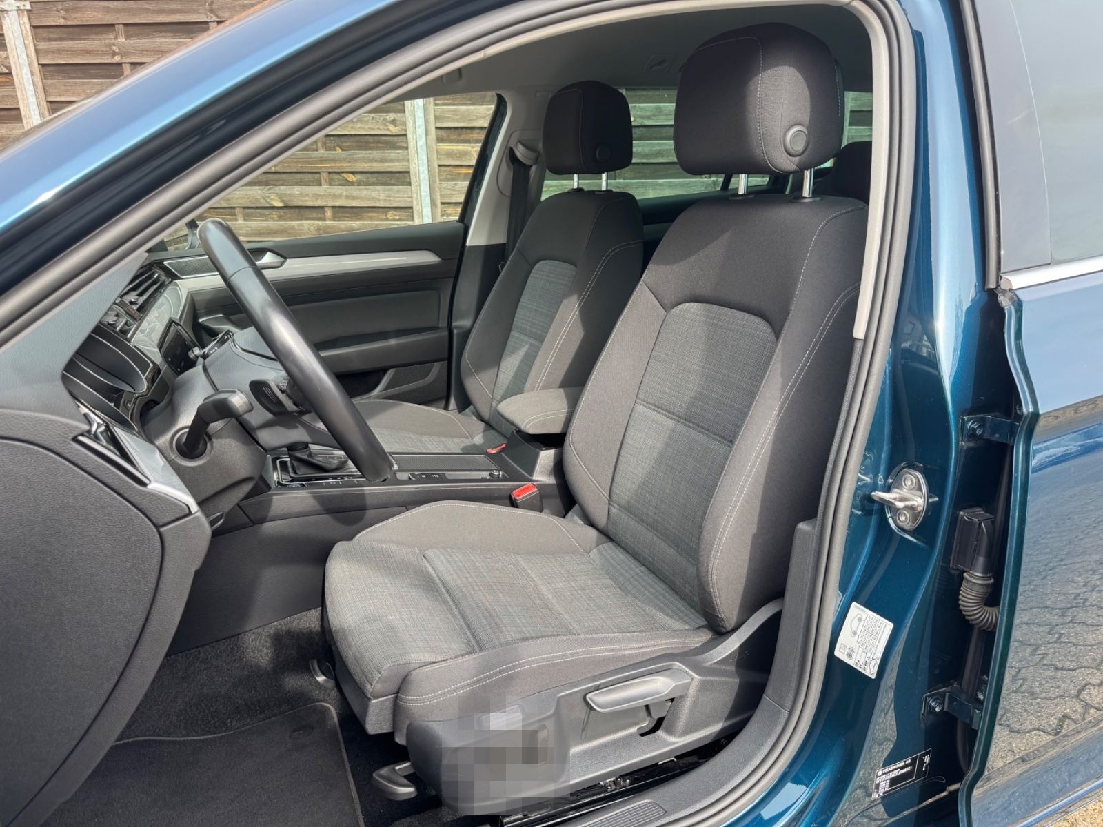 Volkswagen Passat Variant 1.5 TSI DSG Business LED AHK Navi foto 9