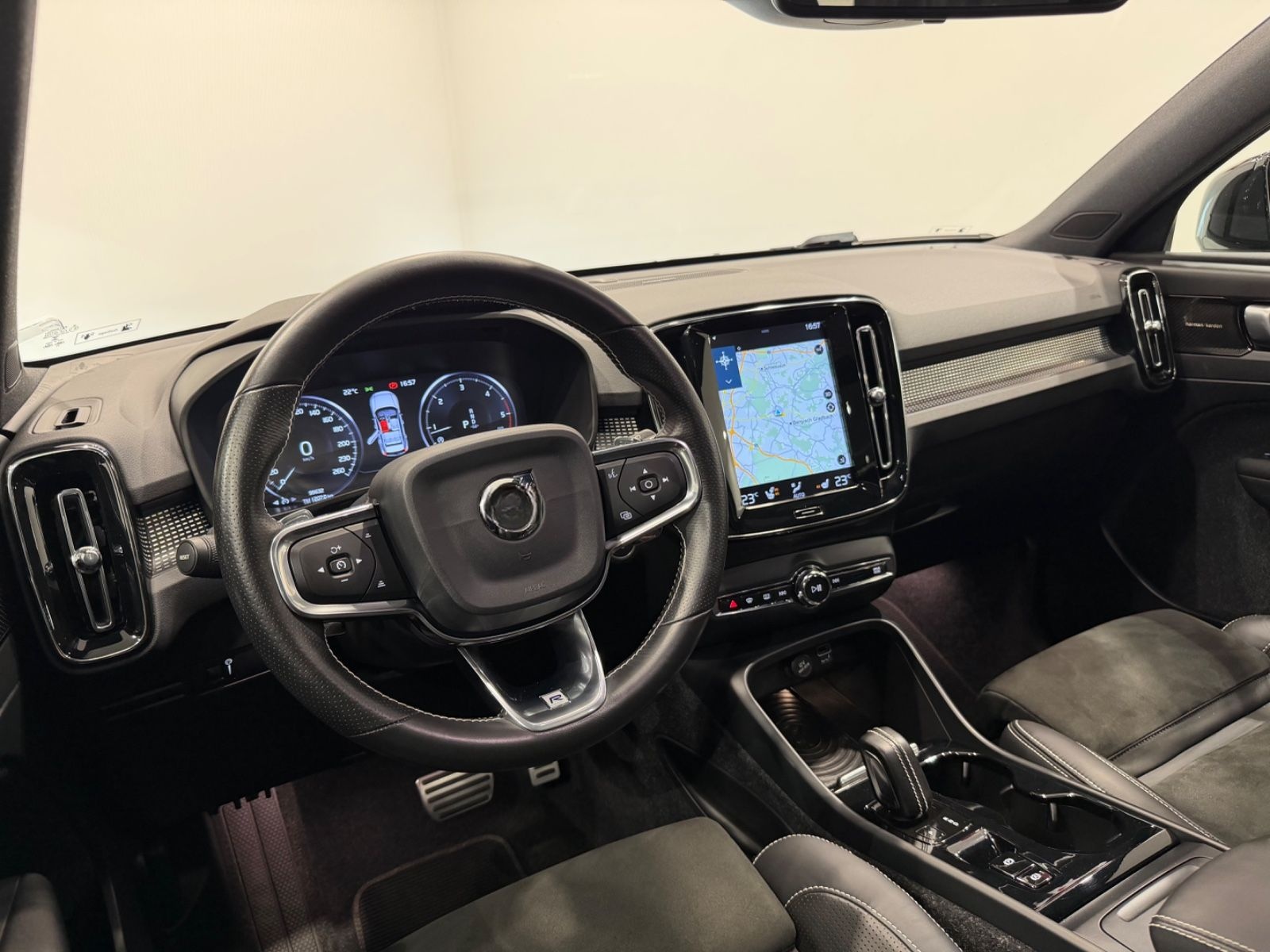 Volvo XC40 R Design AWD 1.HAND PANO+KAMERA+LED+AHK foto 15