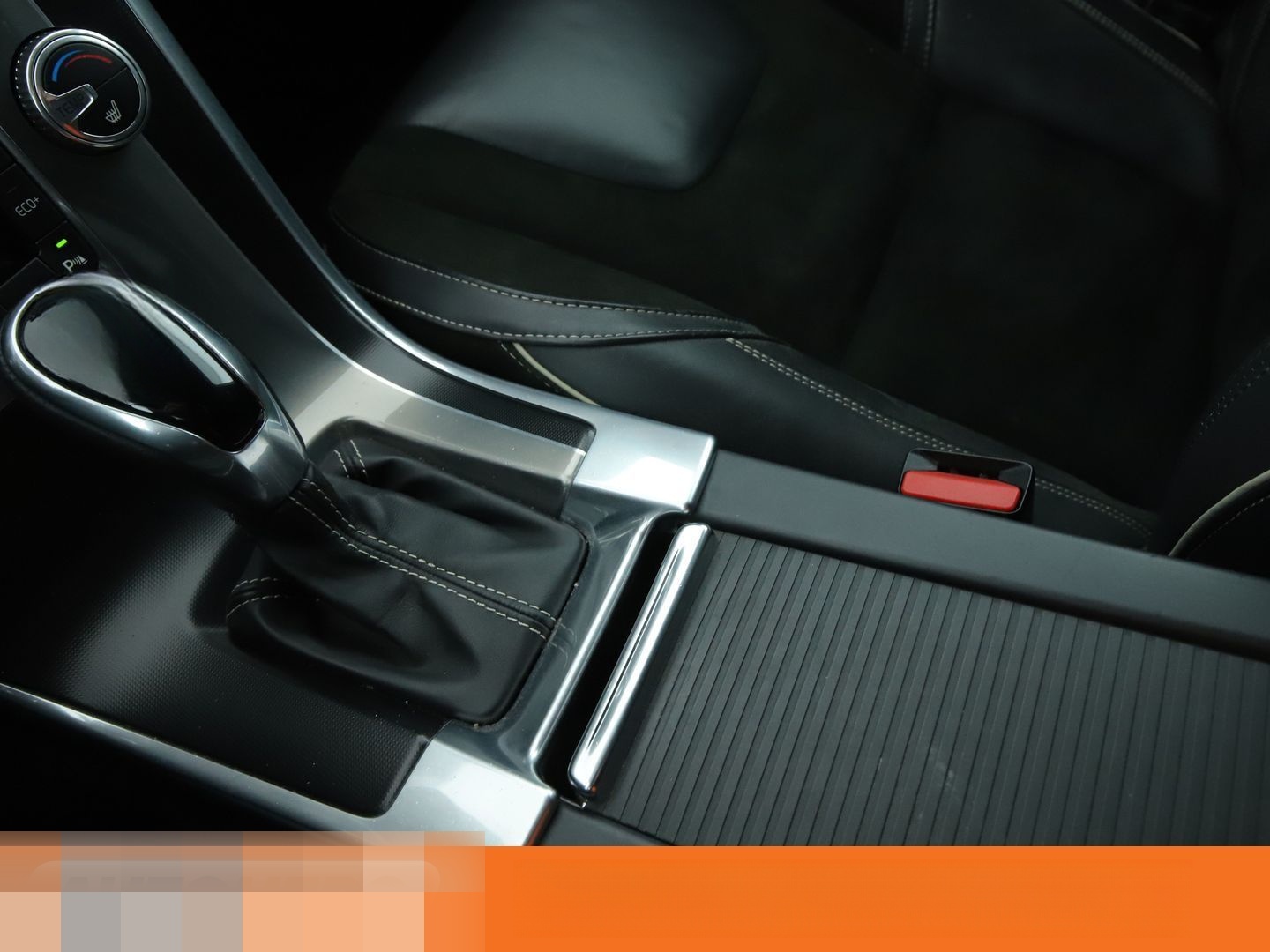 Volvo XC60 2.0 D3 Momentum 2WD Aut.*NAVI*TEMPO*CAM* foto 24