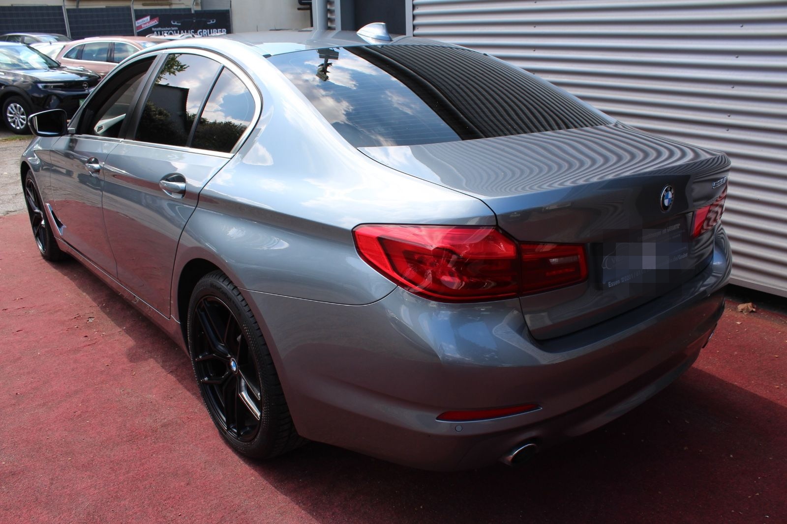 BMW 520 i AUTOMATIK KLIMA NAVI 19.ZOLL ALU PDC KAMER foto 5