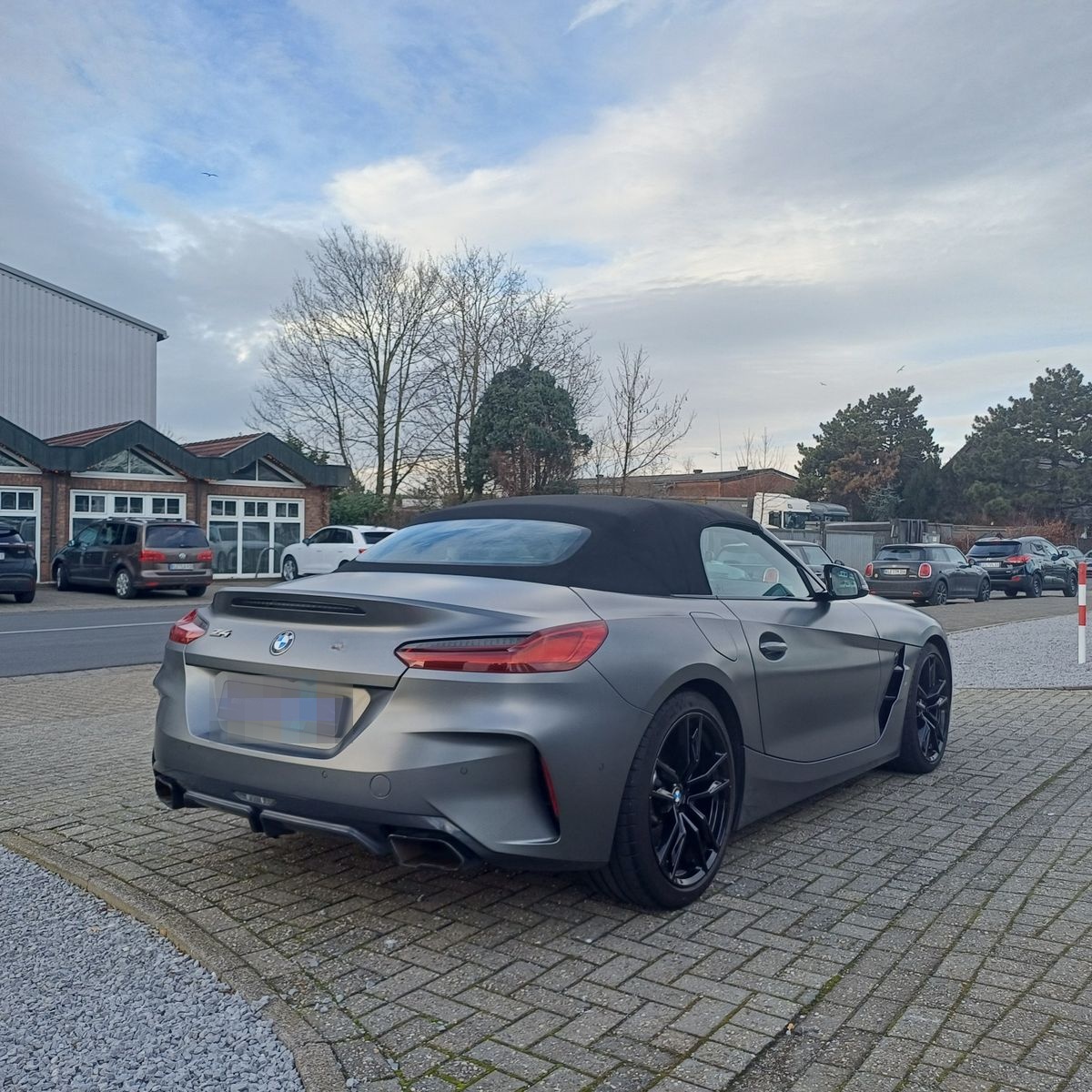 BMW Z4 Roadst. M40i CONN. & BUSIN.-PROF FROZEN GREY foto 2