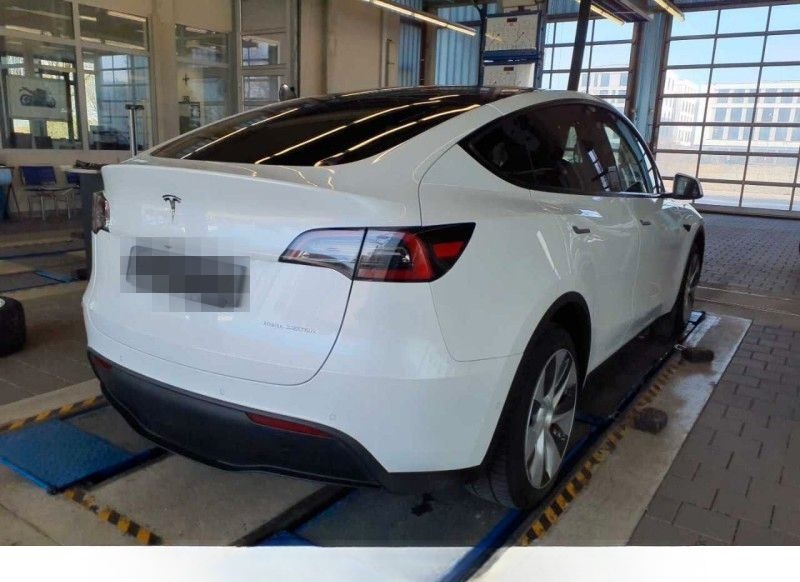 Tesla Model Y Long Range Dual AWD Autopilot foto 4