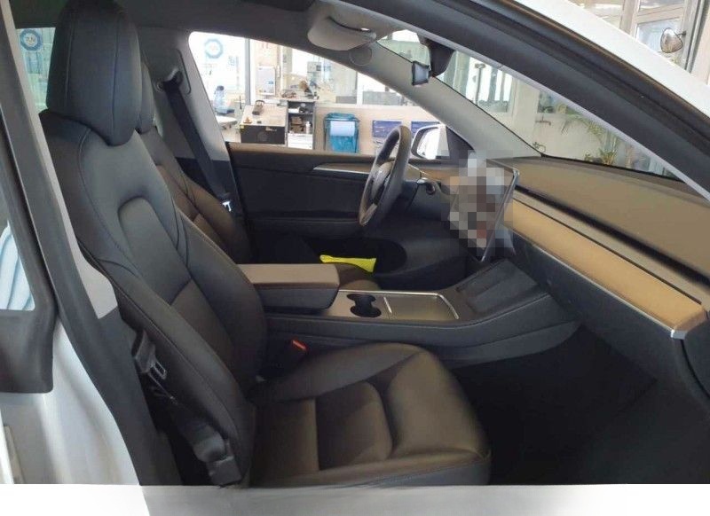 Tesla Model Y Long Range Dual AWD Autopilot foto 6
