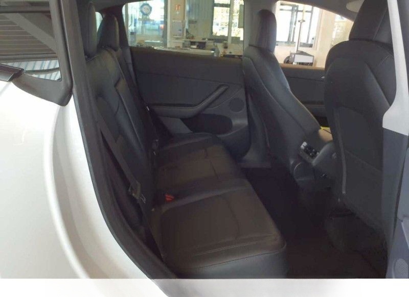 Tesla Model Y Long Range Dual AWD Autopilot foto 8