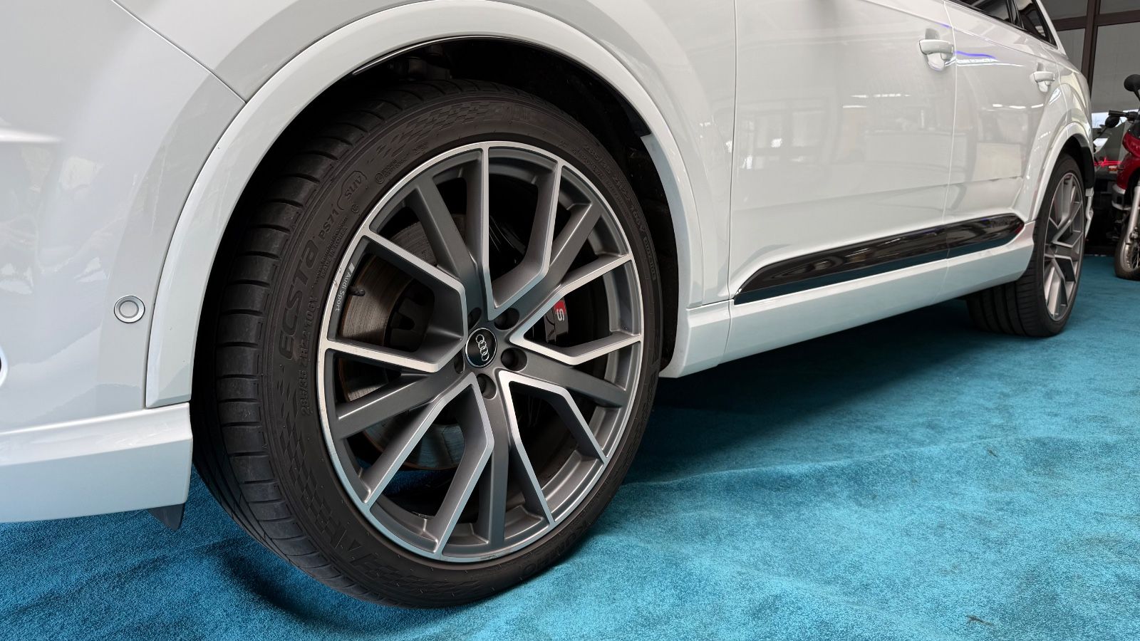 Audi SQ7 4.0 TDI quattro*7-Sitzer*3xS-Line*Pano*360 K foto 19