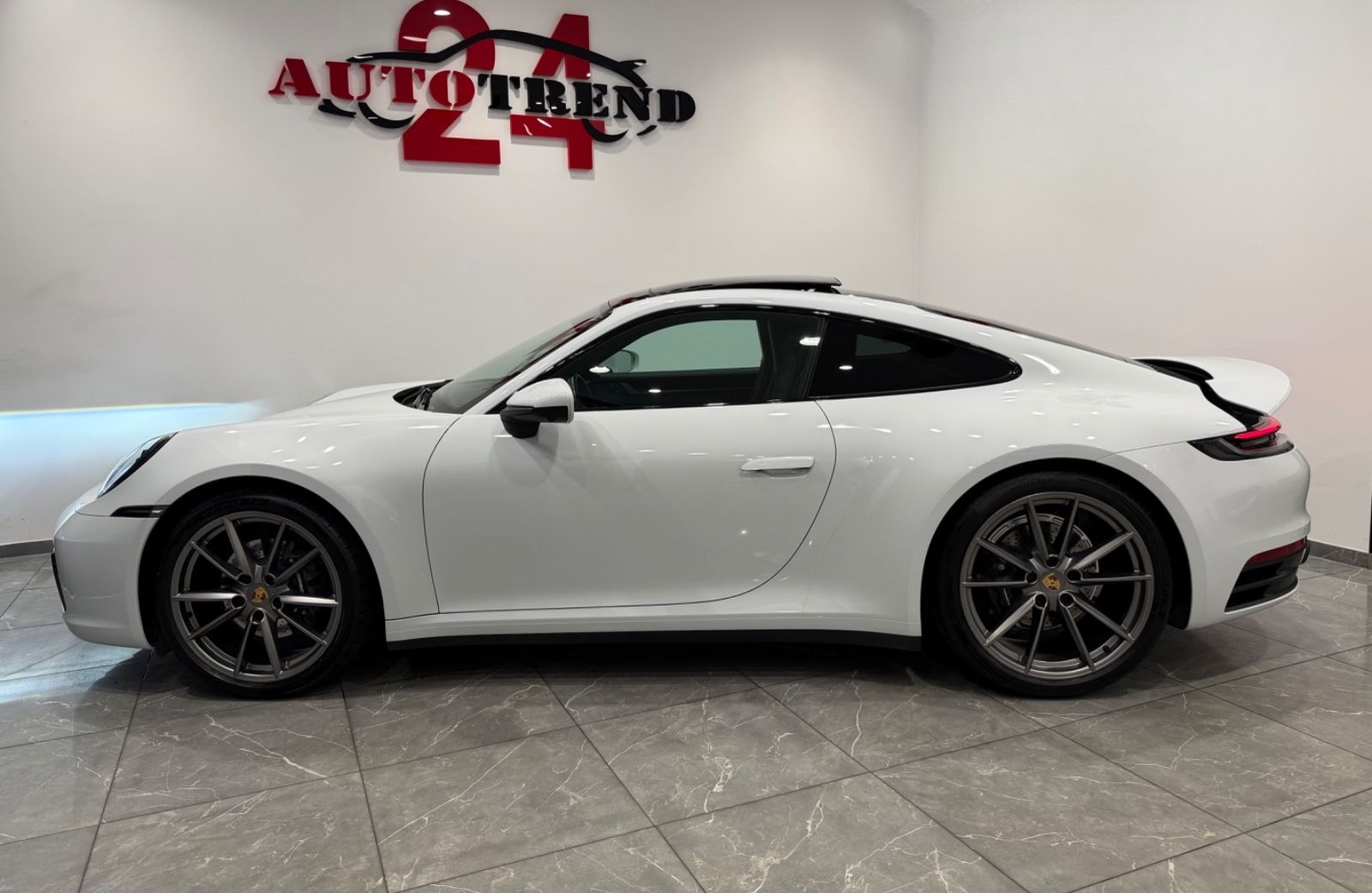 Porsche 911 Carrera 992 Coupe SPORT-CHRONO-4-Rohr-Optik foto 11