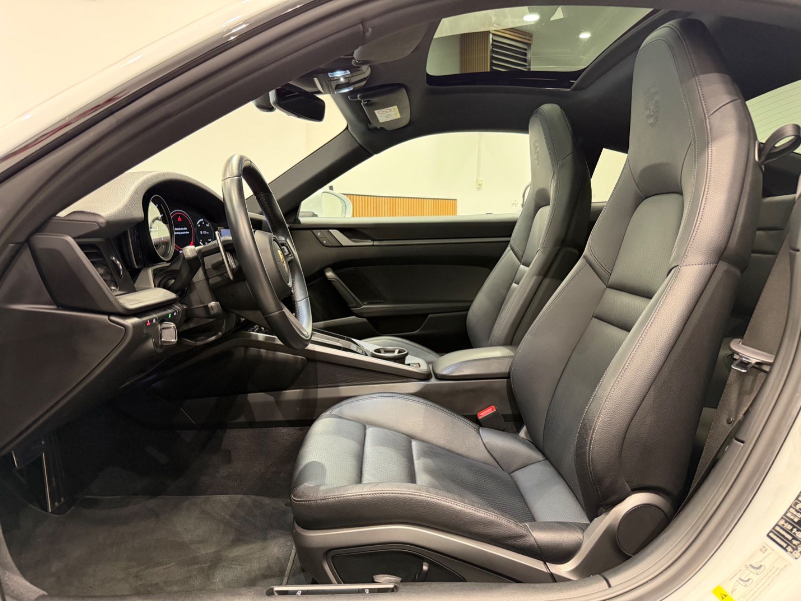 Porsche 911 Carrera 992 Coupe SPORT-CHRONO-4-Rohr-Optik foto 17