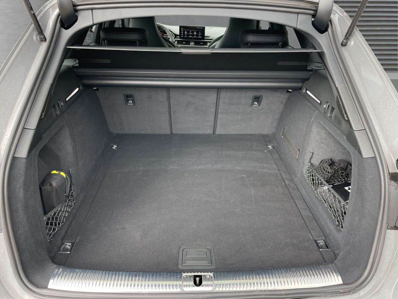 Audi RS4 Avant 2.9 TFSI quattro Navi+Pano+Leder+Matri foto 8