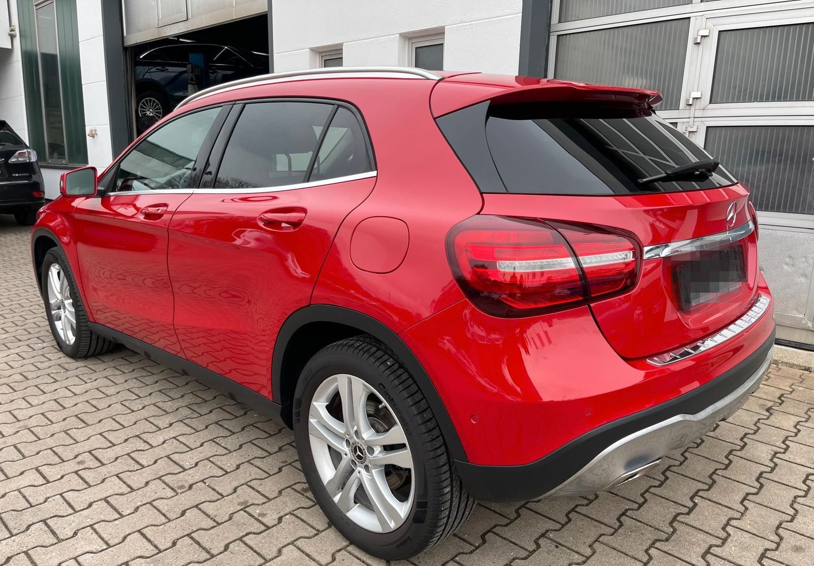 Mercedes-Benz GLA 220 4Matic Urban/2HD/NAVI/LED/SHZ/Parkassist foto 3