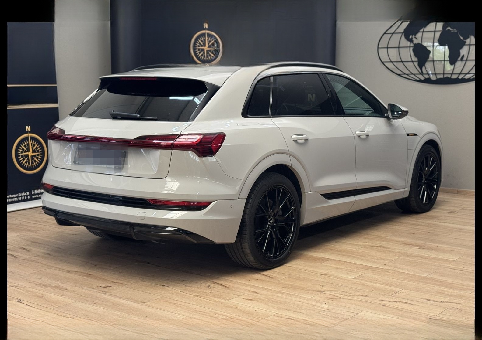 Audi e-tron 55 QU.S-Line Kamera/21/Side&Lane/ACC/Navi foto 12