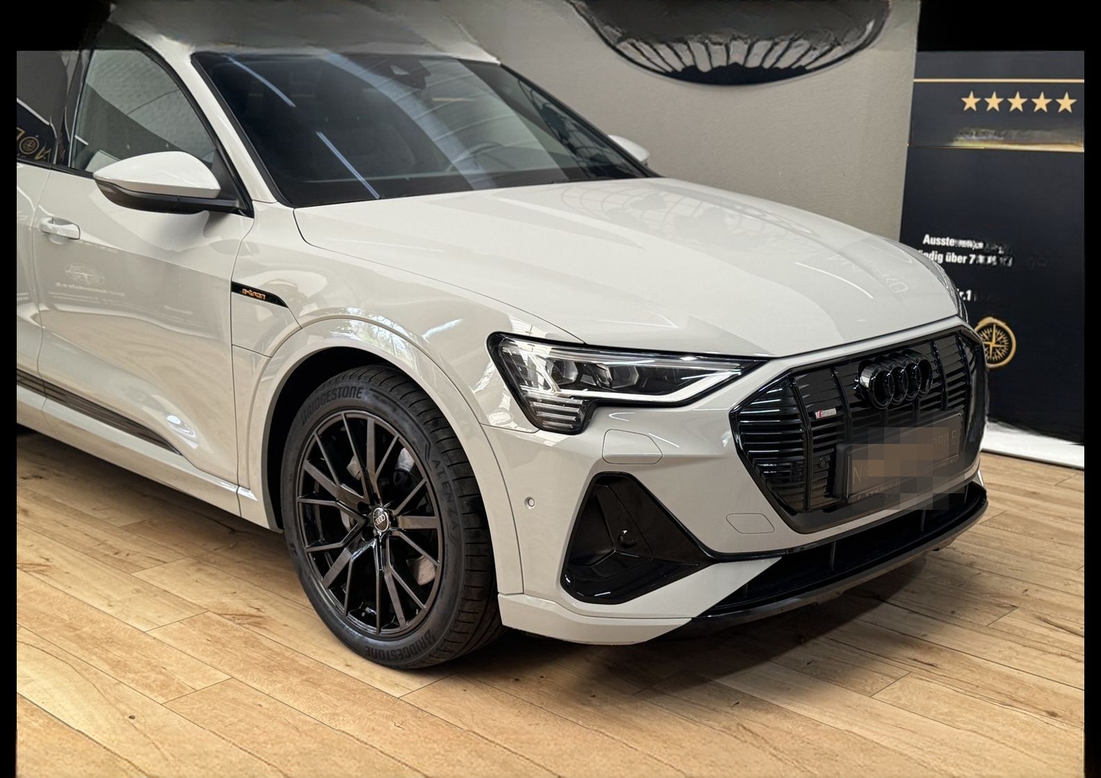 Audi e-tron 55 QU.S-Line Kamera/21/Side&Lane/ACC/Navi foto 13